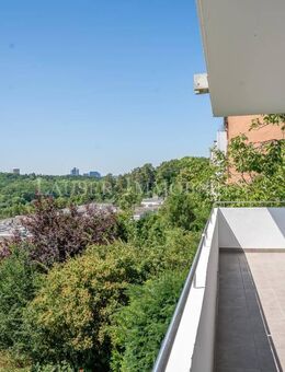 Modernisierte Drei-Zimmer-Wohnung mit Balkon in S-Hoffeld - Stuttgart