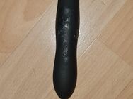 Stark benutzter Vibrator Dildo schwarz mit P*ssyschleim schön feucht - Passau