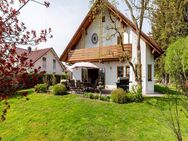 AIGNER - Idyllisches Wohnen in Moosinning: Einfamilienhaus mit Gartenparadies - Moosinning