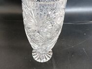 Schwere Glas Kristall Vase ca. 21cm hoch Öffnung ca. 9cm - Essen