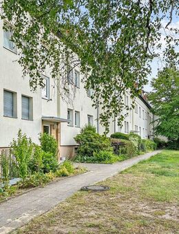 Vermietete 1-Zimmer-Wohnung im 1.Obergeschoss mit Keller und Balkon in Berlin-Spandau - Berlin