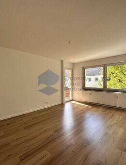 Teilsanierte und helle 3-Zimmer-Wohnung mit Südwest-Balkon - Bergen (Niedersachsen)