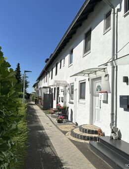 "Kleinod mit Elbblick" Reihenmittelhaus mit Dachterrasse und Garten - Wedel