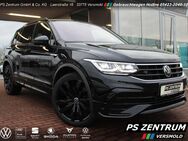 VW Tiguan, 2.0 TDI R-Line Black Style, Jahr 2021 - Versmold