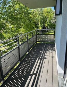 Großzügige 3-Zimmer-Wohnung im EG, mit zwei Balkonen im Grünen, Neubau, Erstbezug - Ilmenau
