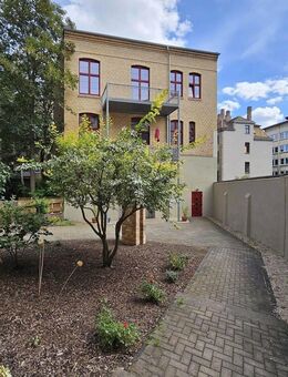 Tolle Loftwohnung mit großem Balkon und Einbauküche sucht kreative Raumgestalter! - Halle (Saale)