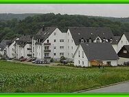 Langjährig vermietet Wohnung in einem gepflegten Mehrfamilienhaus zu verkaufen - Hartenstein (Sachsen)
