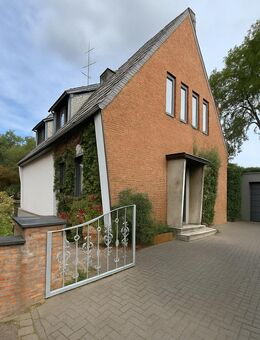 Doppelhaushälfte mit Garten und Garage in Grevenbroich - Grevenbroich