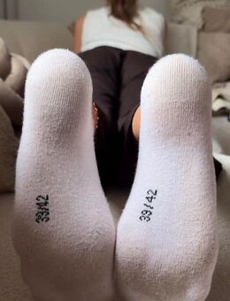 verkaufe ein bild meiner füße in Socken - Düsseldorf