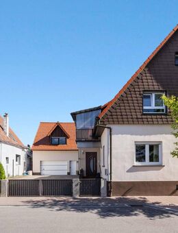 Vielseitiges 2-Familienhaus mit großem Hof, Garten und separater Einheit im Hinterhaus - Bietigheim