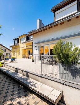 Modernisiertes Mehrfamilienhaus mit PV-Anlage & Garten in Aidlingen - Aidlingen