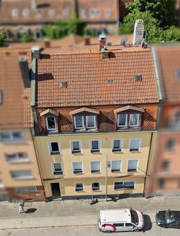 Aufgeteiltes und modernisiertes Mehrfamilienhaus mit erhöhter AfA-Chance in Nürnberg-Bärenschanze - Nürnberg