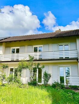 Klassisches Wohnhaus mit Charakter - zentrale Doppelhaushälfte mit sonniger Wohnlage und direkter Nachbarschaft zum Kurpark - Bad Pyrmont