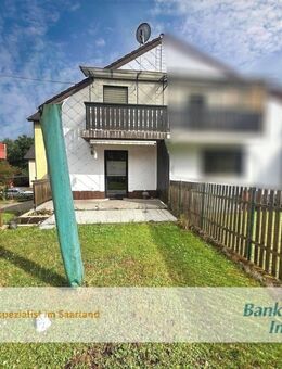 Charmantes Wohnhaus mit Garagen und kleinem Garten in ruhiger Wohnlage von St. Wendel-Hoof! - Sankt Wendel