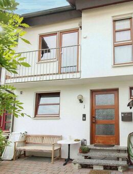 TOP: 5-Zi.-RMH mit Garten, Garage in Dettingen an der Erms - Buchhalde - Dettingen (Erms)