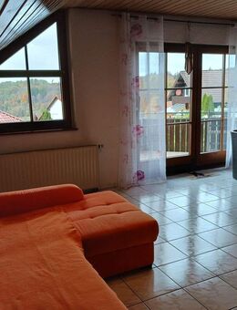 Frei ab sofort - Schöne 3 Zimmer - ETW mit Balkon, Garage und Stellplatz, ohne Provision - Abtsgmünd