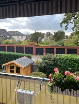 3-Zimmer-Obergeschoß Wohnung mit Balkon, zentrumsnah - Heide