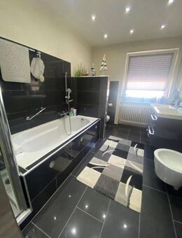 Großzügige 4-Zimmer-Wohnung im sanierten Zustand - sofort bezugsfrei - Blumberg