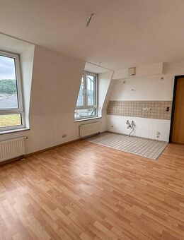 Gemütliche Singlewohnung über den Dächern von Aue mit Fahrstuhl zu vermieten - Aue