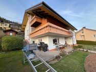 5,5 Zimmer-Wohnung in einem Zweifamilienhaus in unverbaubarer Aussichtslage. - Dornhan
