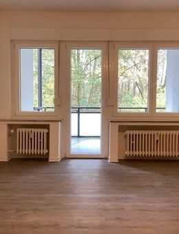 Zentrale 2-Zimmer Wohnung mit großzügigem Balkon direkt am Park. - Bielefeld