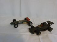 2 alte Formel 1 Spielzeugautos Modelle / Auto / Spielzeug / Rennwagen / Sport - Zeuthen