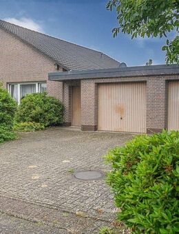 Charmantes Familiendomizil mit viel Platz und Potential - Varel