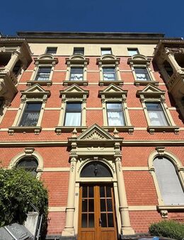 Zentral gelegene 2,5 Zimmerwohnung im sanierten Altbau sofort frei oder zum vermieten - Wiesbaden