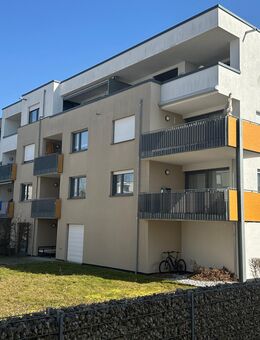 Gepflegte, helle, großzügige 4,5-Zimmer Wohnung in ruhiger Lage von Meckenbeuren!! - Meckenbeuren