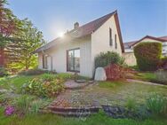 Gepflegtes Einfamilienhaus mit Gartenidylle in Schwanfeld - Schwanfeld