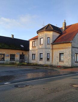 Großzügiges Wohnhaus mit vielseitigen Nebengebäuden und großem Potenzial in Zetel - Zetel