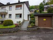 NEU: Doppelhaushälfte mit zwei Wohnungen in ruhiger Vorortlage von Werdohl sucht neue Eigentümer! - Werdohl