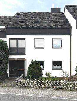 Charmantes Reihenmittelhaus mit zwei Maisonettewohnungen - Karlsruhe