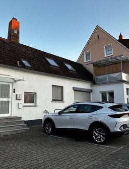 Attraktives Mehrfamilienhaus mit 4 Wohneinheiten + Gewerbeeinheit! Vollständig vermietet! - Viernheim