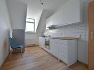Charmante 2-Zimmer-Wohnung im Dachgeschoss mit Einbauküche - Chemnitz