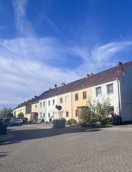 Charmantes Mittelreihenhaus mit Garten, Terrasse und Garage - Uelzen