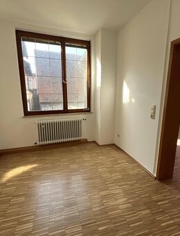 Sehr großzügige 4-Zimmer Wohnung in der Lohrer Innenstadt - Lohr (Main)