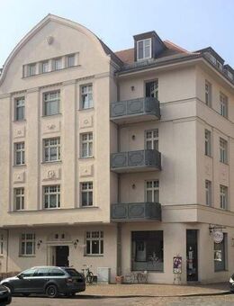 Beliebte Wohnlage ! Traumhafte 2,5-Raumwohnung mit Balkon, ruhig und grün gelegen im stilvoll sanierten Mehrfamilienhaus! - Leipzig