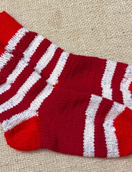 Gestrickte Socken in verschiedenen Größen - Zwickau