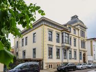 Einzeldenkmal: Dachgeschosswohnung mit 3 Zimmern und Balkon in ruhiger Lage im Waldstraßenviertel - Leipzig