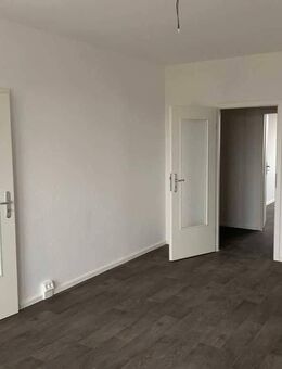 Bezugsfertige 3-Raumwohnung mit Balkon - Leipzig