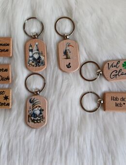 je 4,90 € .... Holz Schlüsselanhänger Viel Glück, hab dich lieb, Möwe, Maritimer Wichtel, Du bist mein Stern - Rheinbach