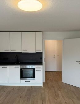 ***Kompakt, zentral, modern - IDEAL! *** Lichtdurchflutete 1-Zi.Whg. Erstbezug nach Komplettsanierung **Mit Keller, Einbauküche und TG Stellplatz in - Villingen-Schwenningen