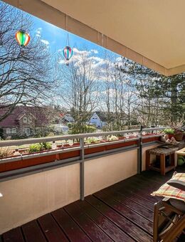 Helle 2,5 Zimmerwohnung in ruhiger Wohnlage mit Garage und Balkon! - Wedel