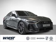 Audi A5, Limousine TFSI quattro, Jahr 2022 - Darmstadt