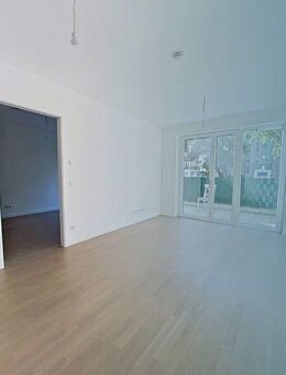** Helle 2-Zimmer-Wohnung mit großer Terrasse am Prenzlauer Berg ** - Berlin
