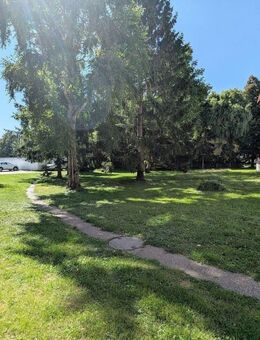 Freihstehende, gut aufgeteilte 3 Zimmer Wohnung mit 2 Balkonen - Wörth (Rhein)