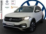 VW T-Cross, 1.0 TSI Life 1 APP, Jahr 2021 - Ganderkesee