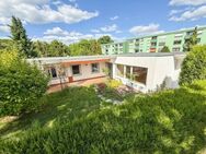 Attraktiver Winkel-Bungalow in ruhiger Lage von Schwalbach! - Schwalbach (Taunus)