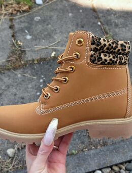 Gr. 39, Schnür- Stiefeletten / Boots in camel + LEO Design - Bruchköbel